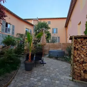 La Chamade En Beaujolais Frühstückspension